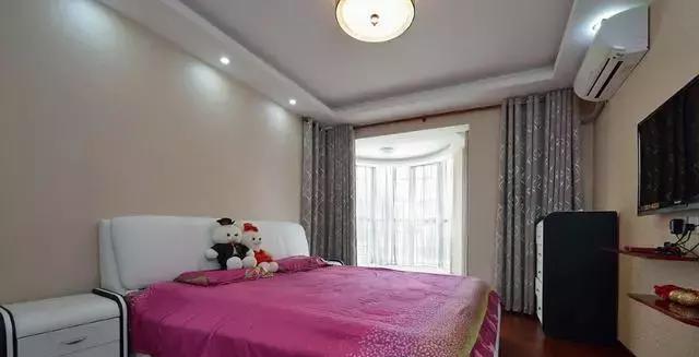 参观亲戚大三室的新房,全屋大气简约风,玄关的酒柜设计太个性了