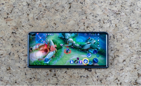 社交|折叠屏成过年社交硬通货？最受欢迎的荣耀Magic V究竟有何魅力