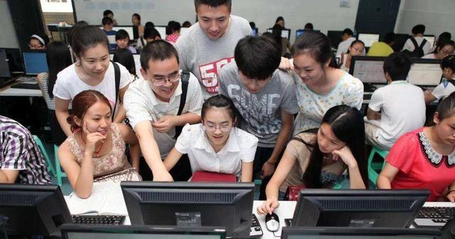 零售业|考上这两个专业的学生有福了，毕业之后包分配，不愁找工作