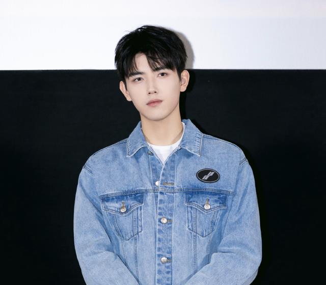 赵露思|网选最想看现偶TOP8:杨洋黄景瑜上演“制服杀”,赵露思甜美依旧