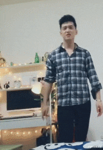 |“有哪些之前被炒的很火,上映后却票房尴尬的电影?”评论很皮