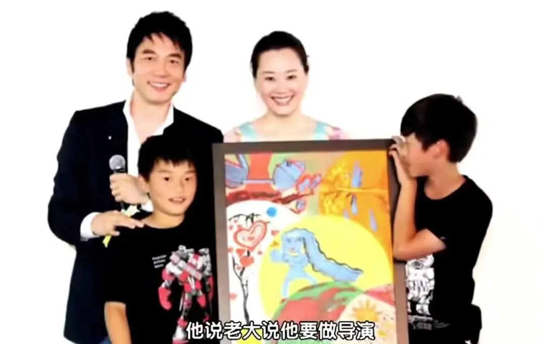 林子濠|林依轮长子国外生活惬意,与外籍女友当众搂抱,穿衣风格太过火辣