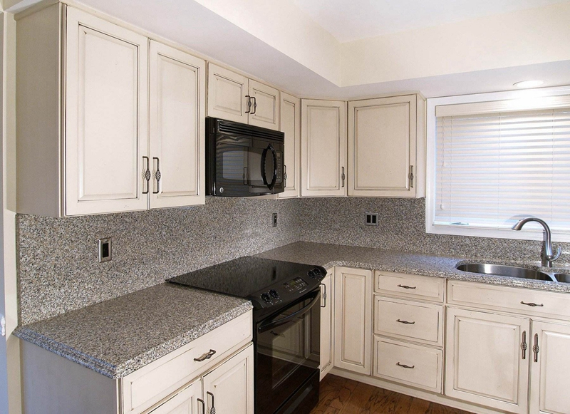 橱柜要木工打还是定制?我家是定制橱柜,这5个细节容易踩坑