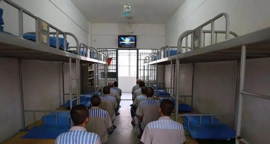 案例:男子邀请好友家中做客,妻子趁丈夫洗澡与其好友互动酿悲剧