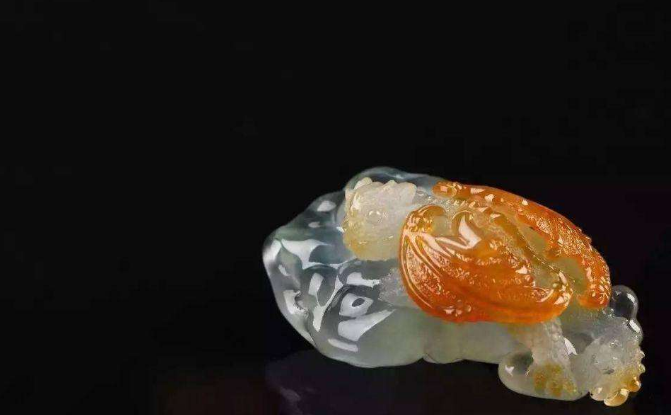 翡翠|自古以来假货就不断,有市场的地方就有假货,当然翡翠也有造假