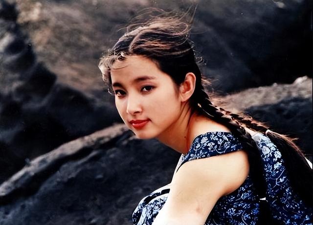 杨幂|削骨整容有风险?李冰冰、杨幂削骨后遗症慢慢显现出来了