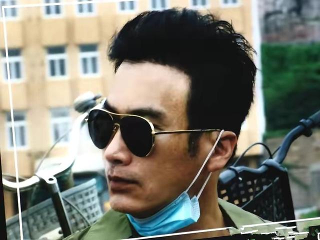 柳云龙|柳云龙执导网剧《苔小》,低调杀青无人知,堪称无谍战版《风筝》