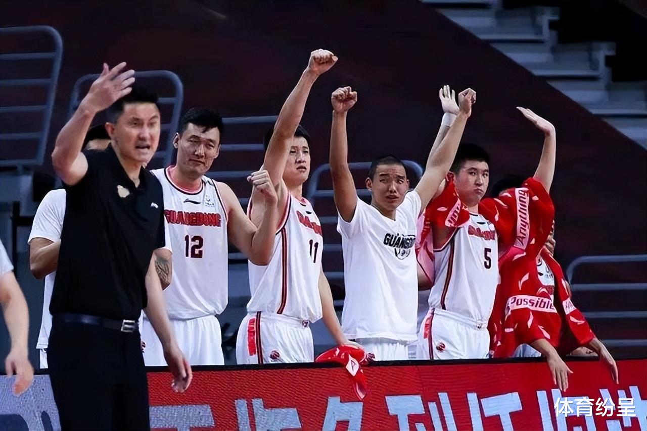 广东男篮|无路可退，广东宏远赢球?收?噩耗，季后赛奇兵或伤退，杜锋如何应对