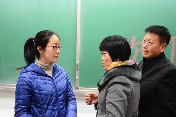 纽约大学|“985大学里没有多少寒门子弟”，高中老师的话，令普通父母沉默
