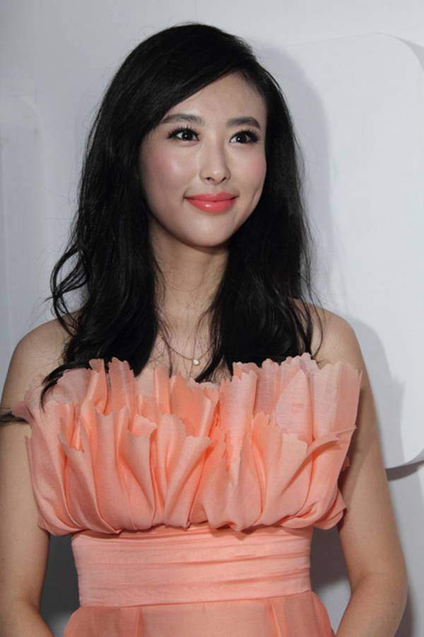 翟凌|车模“兽兽”：被前任一渣再渣，私密视频两次外泄，她是心真大