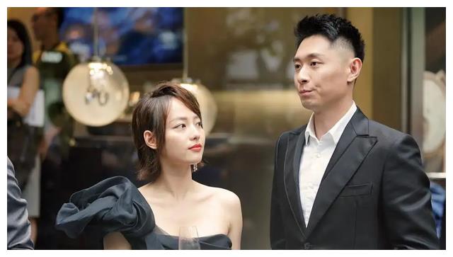 张嘉倪|买超要张嘉倪净身出户，邵晴法拉利跳手势舞，暗讽张嘉倪不是豪门