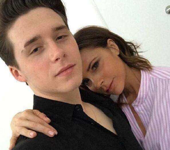 小贝|小贝夫妇晒大儿子旧照为其庆生，被网友称赞“最好的家庭”