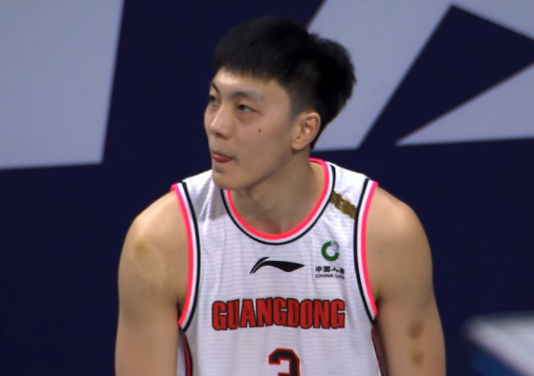 广东男篮|广东大胜难掩1人低迷，6中1仅得7分，感谢徐杰25分拯救球队