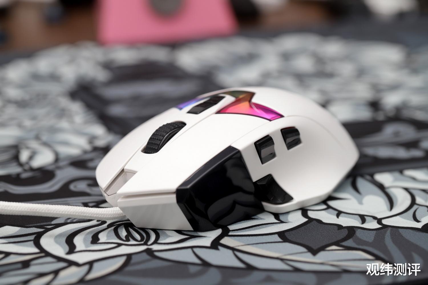 鼠标|不按套路出牌，达尔优的3395鼠标来了