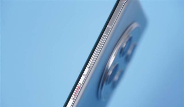 华为|华为机皇持续降价,刘海屏+可变光圈+IP68防水,为何用户不买单?