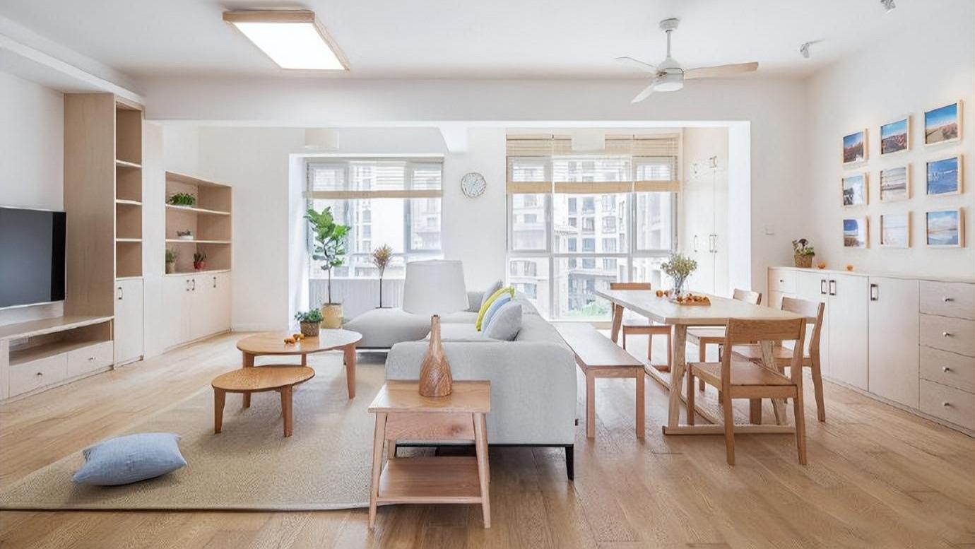 现代简约原木风的设计，温馨舒适极了，全屋实木装饰太好看了