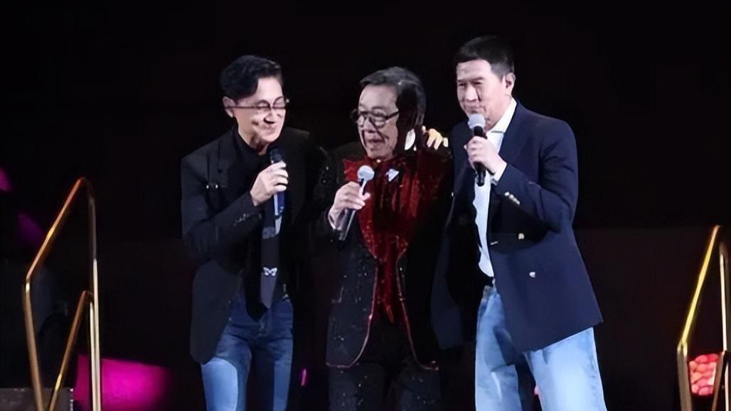 胡枫|90岁港星胡枫红馆开唱，张学友激动下跪感谢，多位巨星现场助阵