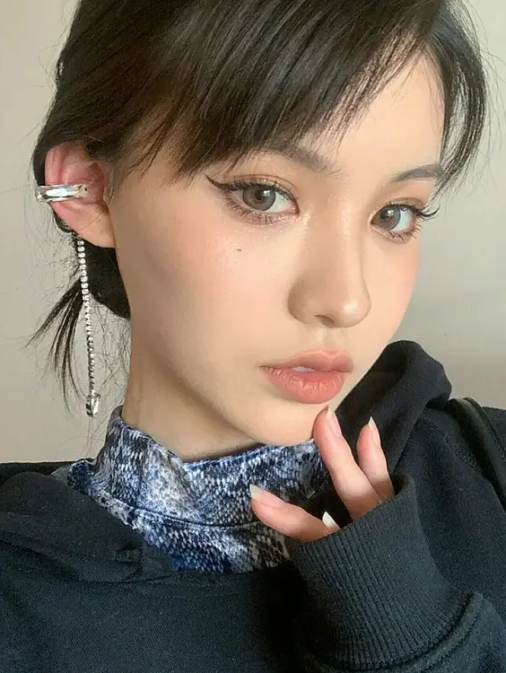 发型 春季敏感肌如何变白变美变水润