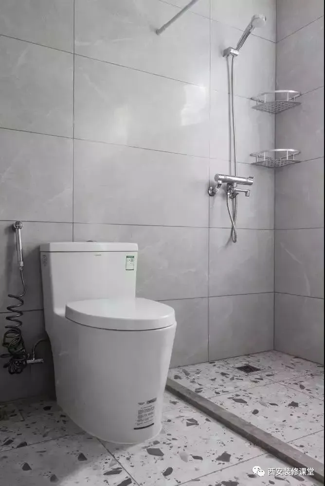 两套小公寓打通成一套，打造95㎡现代婚房