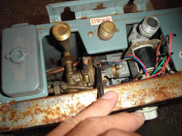 亲身经历:电热水器在这4个地方,是燃气热水器比不了的