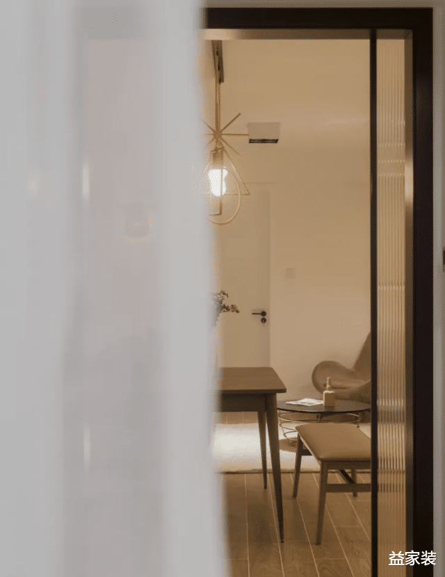 收纳达人的100平新家，处处都有收纳柜，进屋才知：和想象中不符