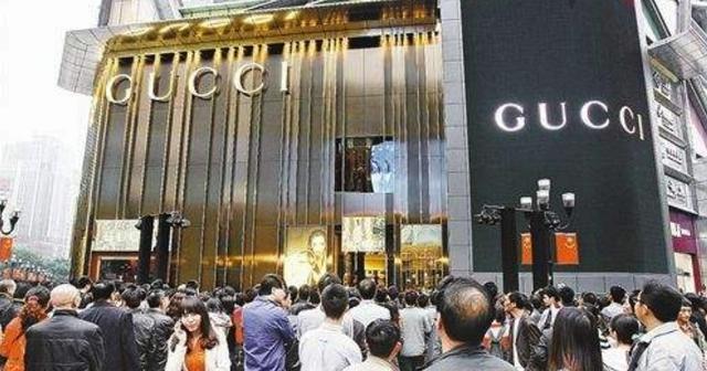 |6200元苹果耳机保护套,配件比本体都贵?网友:库克比古驰良心!