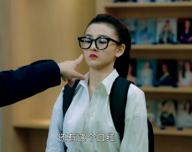 宋佳|播2集口碑炸了,豆瓣清一色好评,宋佳一出手,就是职场剧王炸