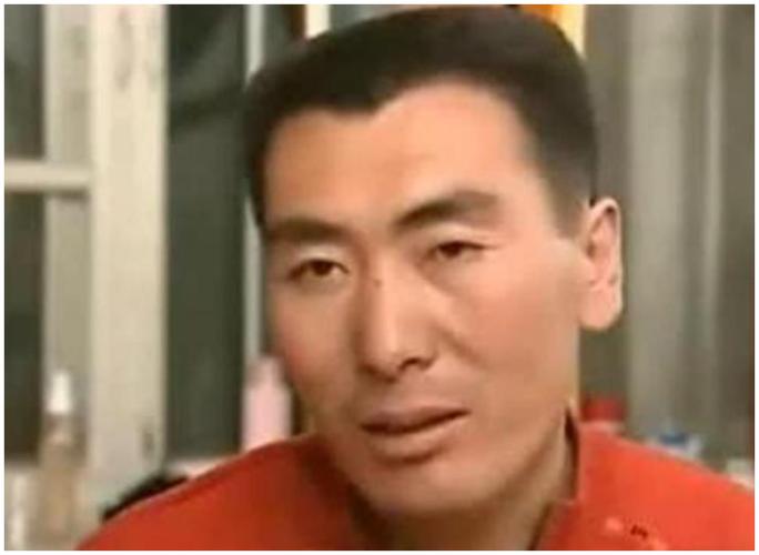 邓小岚|小伙8岁遇到40岁的真爱,不顾家里反对,执意成婚!