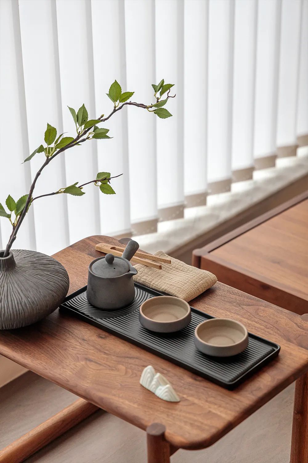 172㎡中禅意气韵,胡桃木的厚重感与纹理感,让生活回归居所!