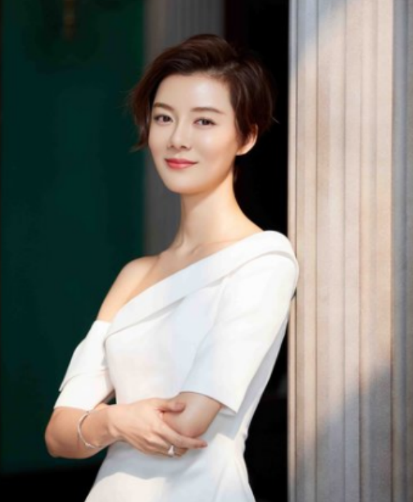 豪门|明明有颜值，有实力，却不想努力嫁豪门的7位女星，最终惨遭退货