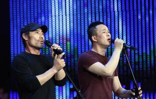 春晚|从爆红到落寞的9个组合，有人街头摆摊，有人因私生活混乱被唾弃