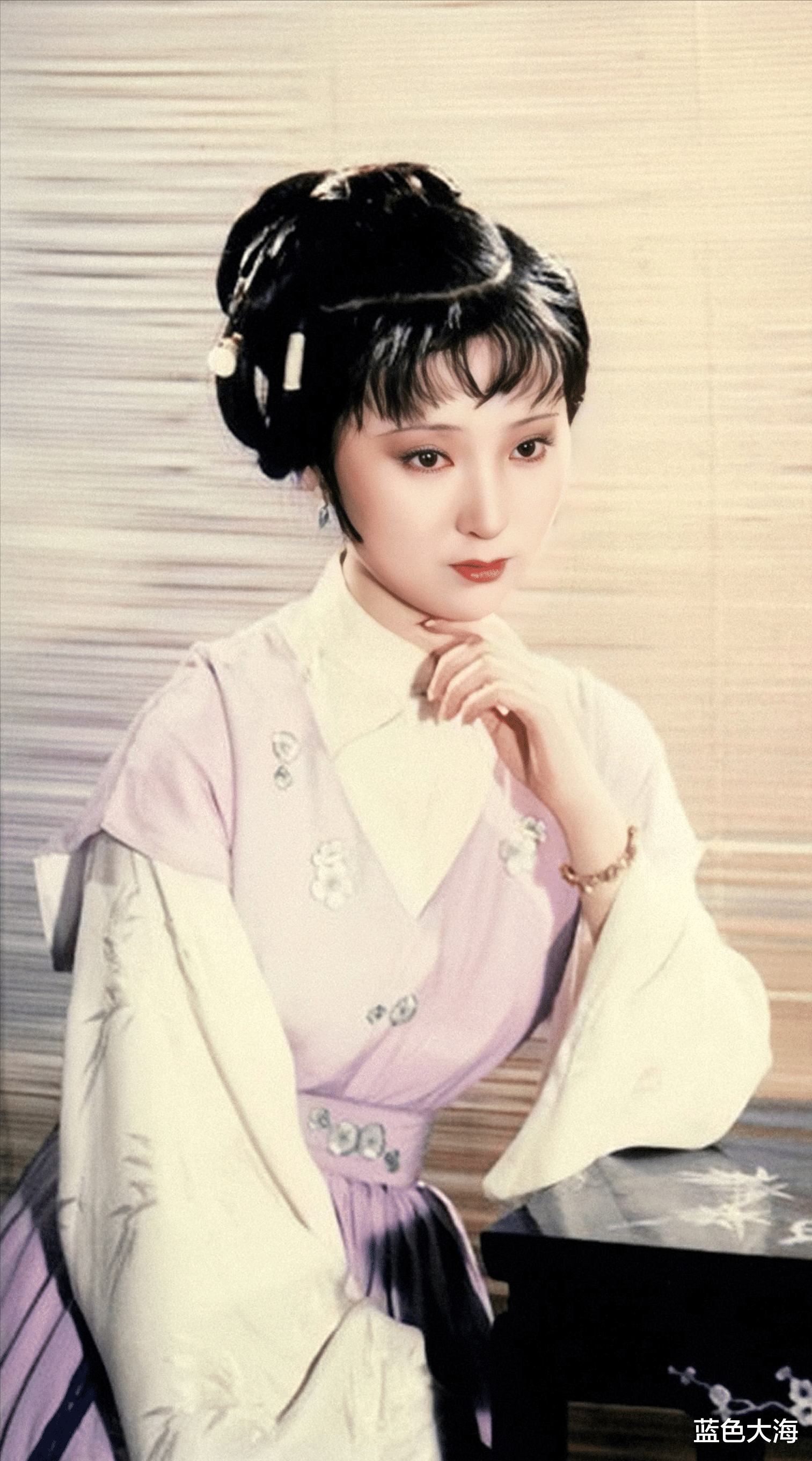 陈晓旭|陈晓旭一生被林黛玉所困，临终放弃资产出家，追悼会发生怪事？