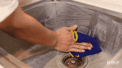 不锈钢锅具发黑变黄,别傻傻用钢丝球刷,教你几招,黑锅变新锅