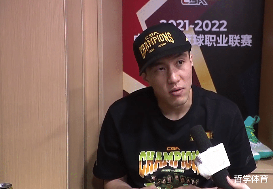 郭艾伦|辽宁队夺冠，郭艾伦并不开心，赛后话里有话，暗示要离队