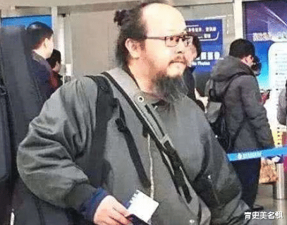 窦唯|他是摇滚天才窦唯，点燃卓伟车后被捕，娶了拉横幅的女粉丝！