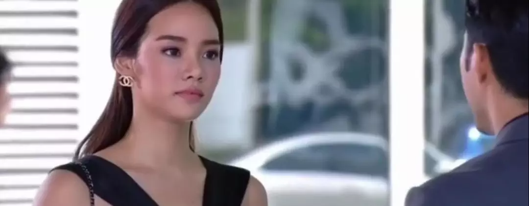 白玫瑰|连评分都没有的泰剧,不看太可惜,男女主颜值一流,智商双双在线