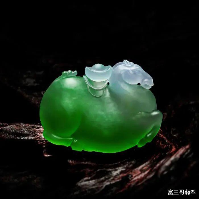 玉雕|玉赏 ▏翡翠玉雕艺术创作——《唐马》
