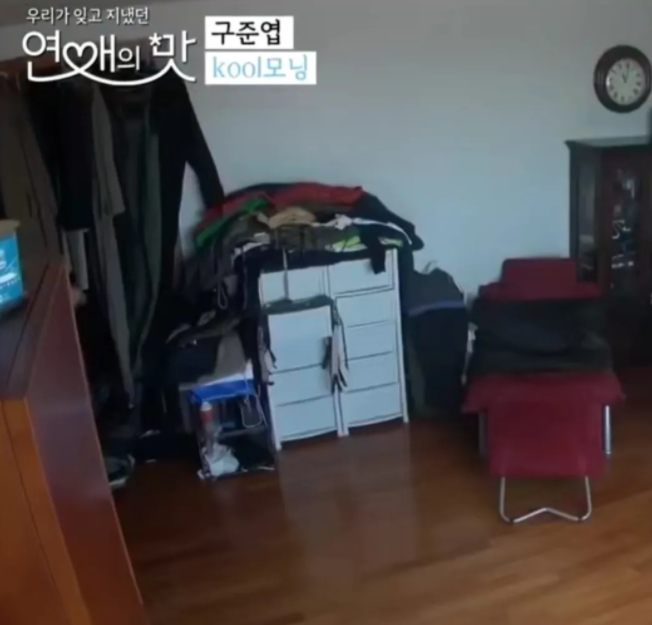 杨幂|房间凌乱,马桶发黄,具俊晔的住宅比汪小菲差远了!