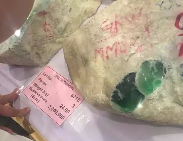 缅甸翡翠|最贵的翡翠原石500亿，独一无二前所未有！