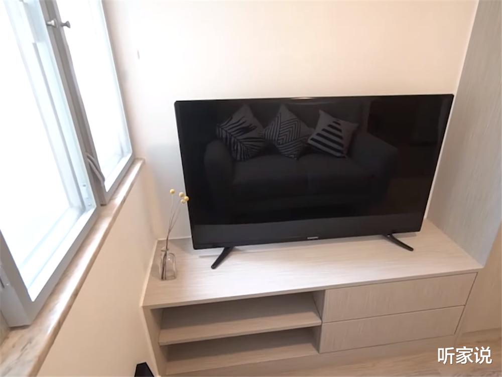 香港90后夫妻豪装28㎡婚房:“眼镜房”改房中房,半平米也不浪费