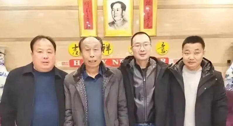 13岁少年捡到玉玺，上交博物馆后不求奖励，45年后专家为何找上门