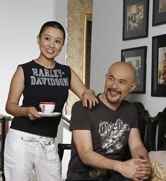 邓紫棋|26年前,徐锦江一见钟情过路女兵当场就向其求婚,今两人如胶似漆