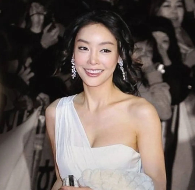 知名女星自曝受到性骚扰?!“娱乐圈”背后的秘密,看完细思极恐