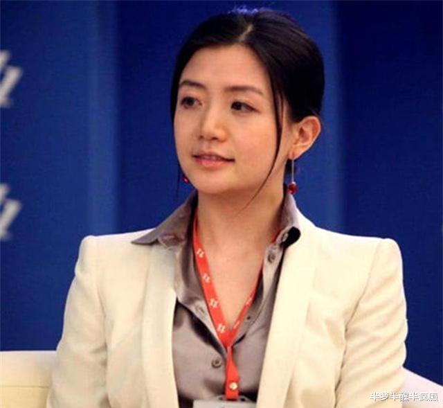 李颖|马云背后的百亿美女富豪，比章泽天漂亮，年近40岁仍未婚