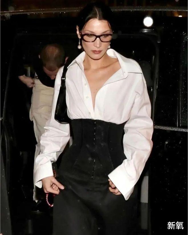 穿衣搭配|职场穿搭美学到底怎么选？从色彩与硬软件入手，我们也可以拥有！