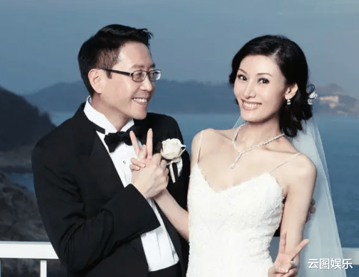 李嘉欣|李嘉欣一家三口看演唱会,不受刘銮雄爆料影响,与许晋亨仍恩爱