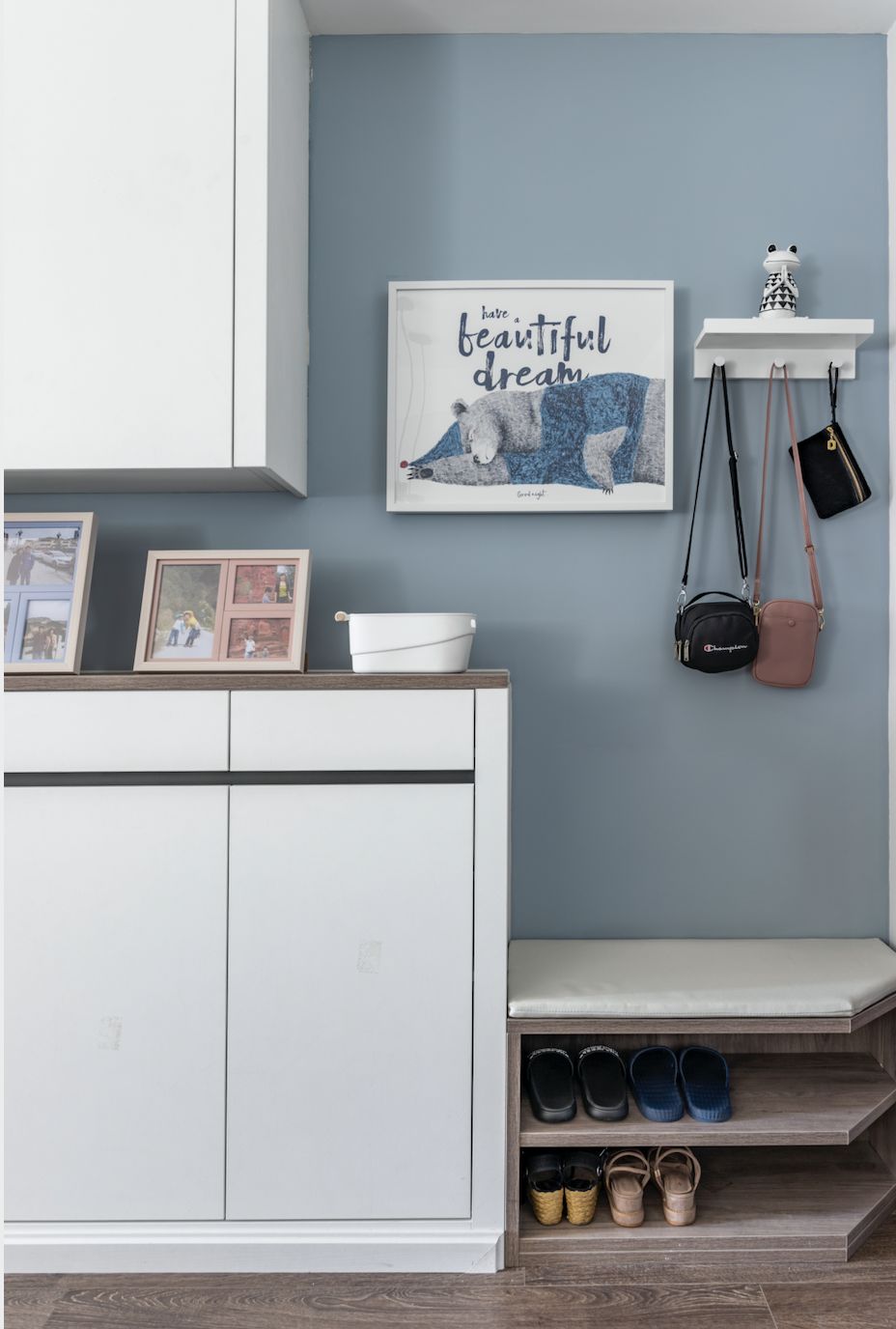 87㎡通透三居室,阳台“S型”半墙隔断,空间翻倍