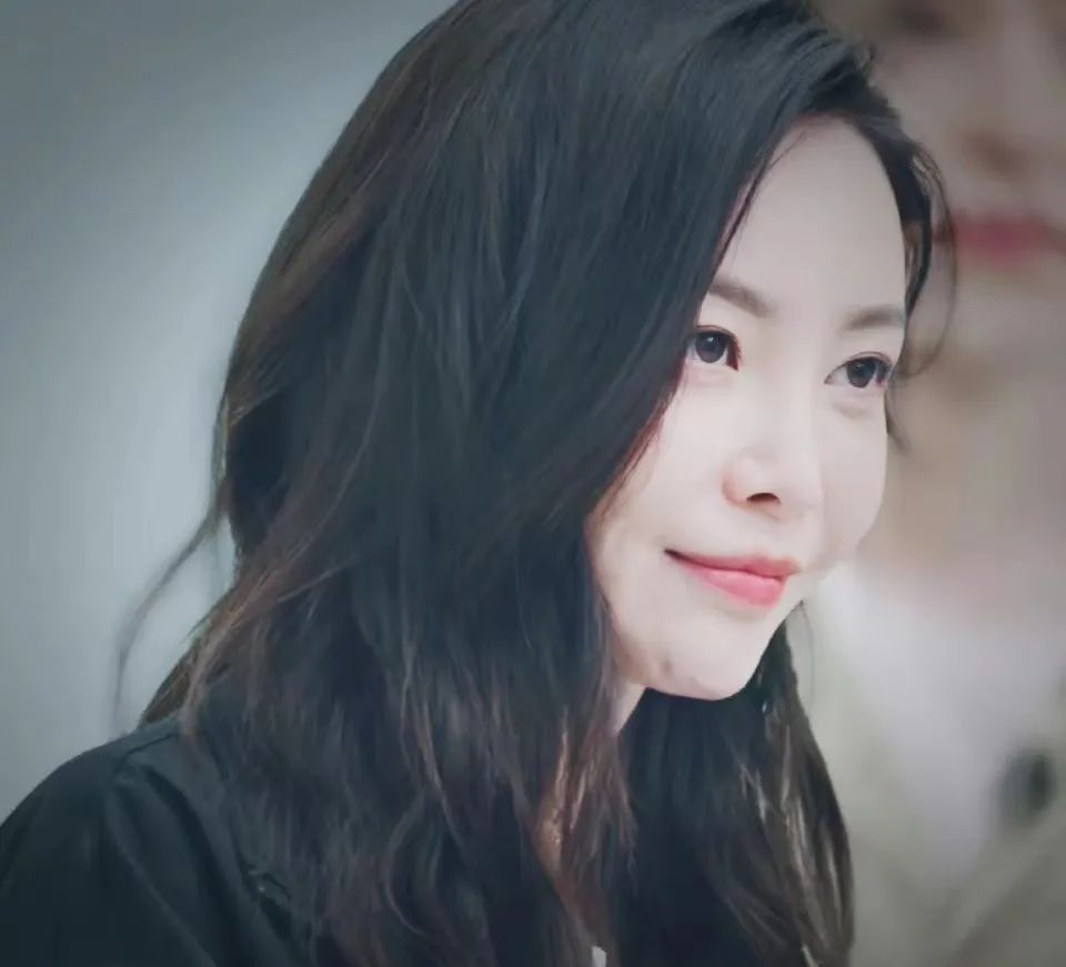 于文文 圈内大佬都敢怼，这位18线女星什么来头？