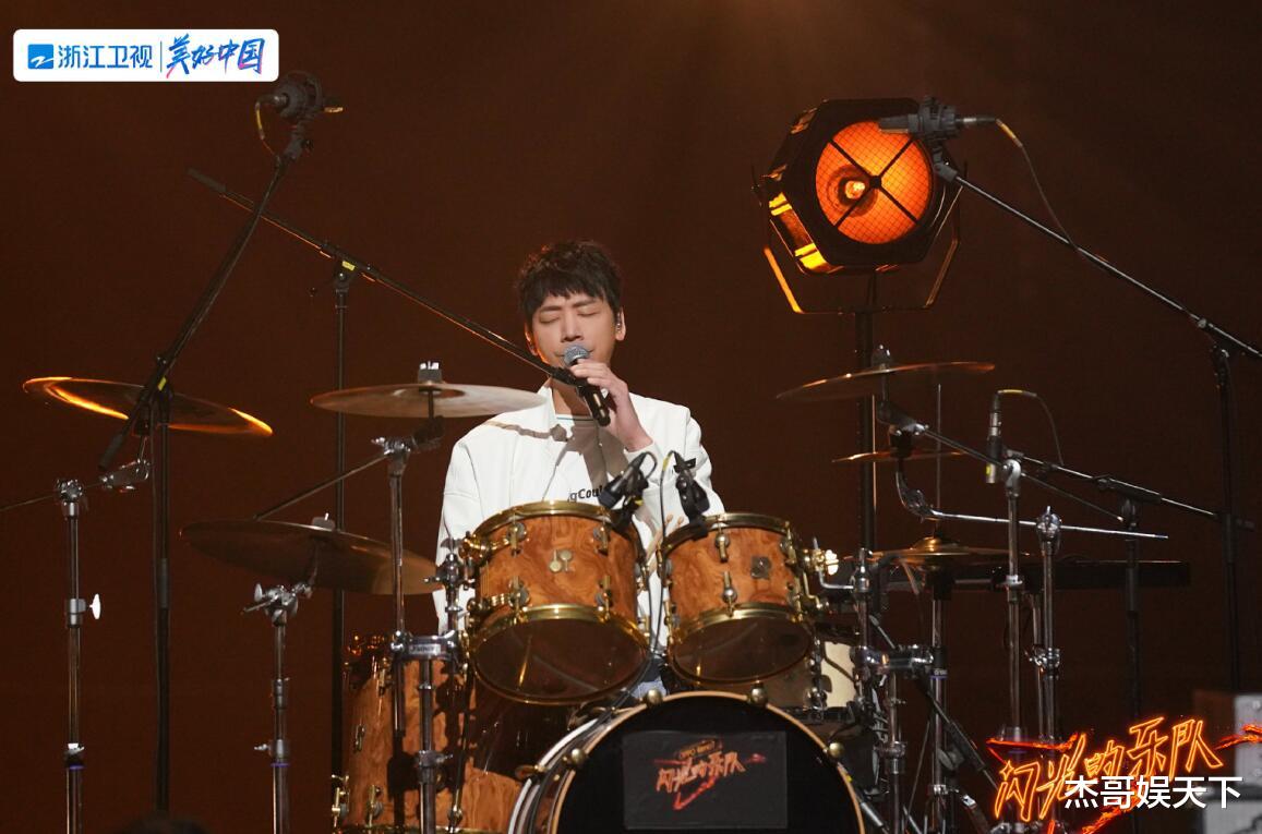 闪光的乐队|《闪光的乐队》六公:2队输在选曲,1队输在失误,只有1队意难平