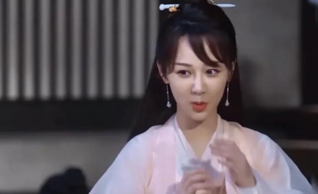 物理防晒 身材丰腴的女星,刘亦菲健身但不刻意减肥,杨紫说自己最瘦100斤